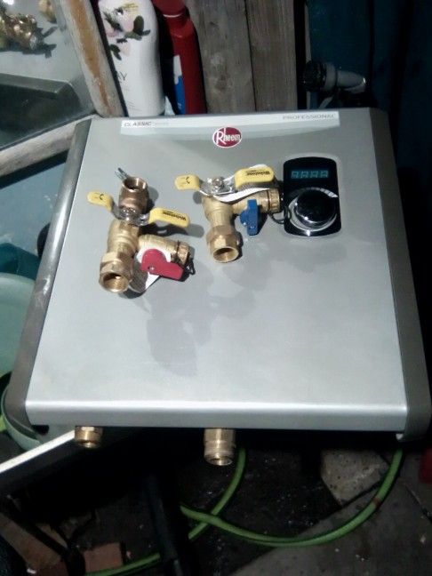 Rheem Tankless Water Heater 27000 Watts Electronic