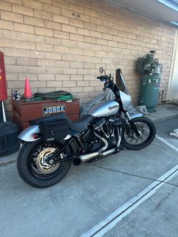 2020 Harley street bob FXBB