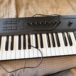 Komplete A61 Midi