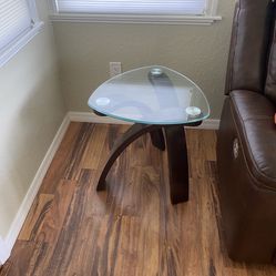 Pair Of Wood/glass End Tables 