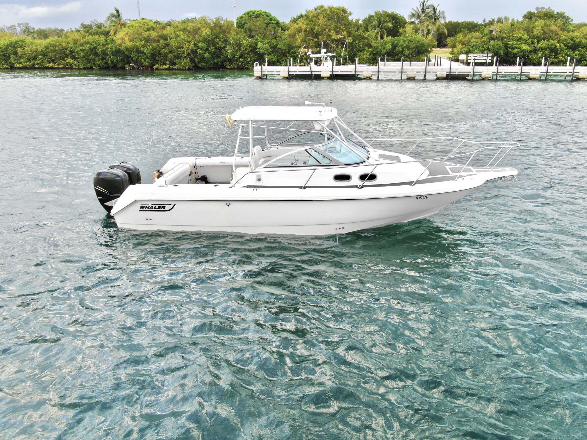 Boston Whaler 