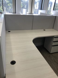 Office station cubicles