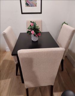 Dining table chairs