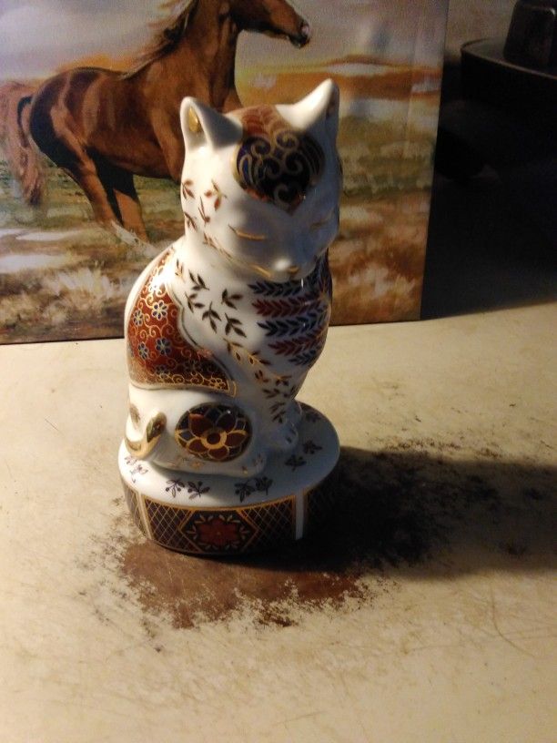 Cat Figure