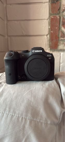 Canon R7