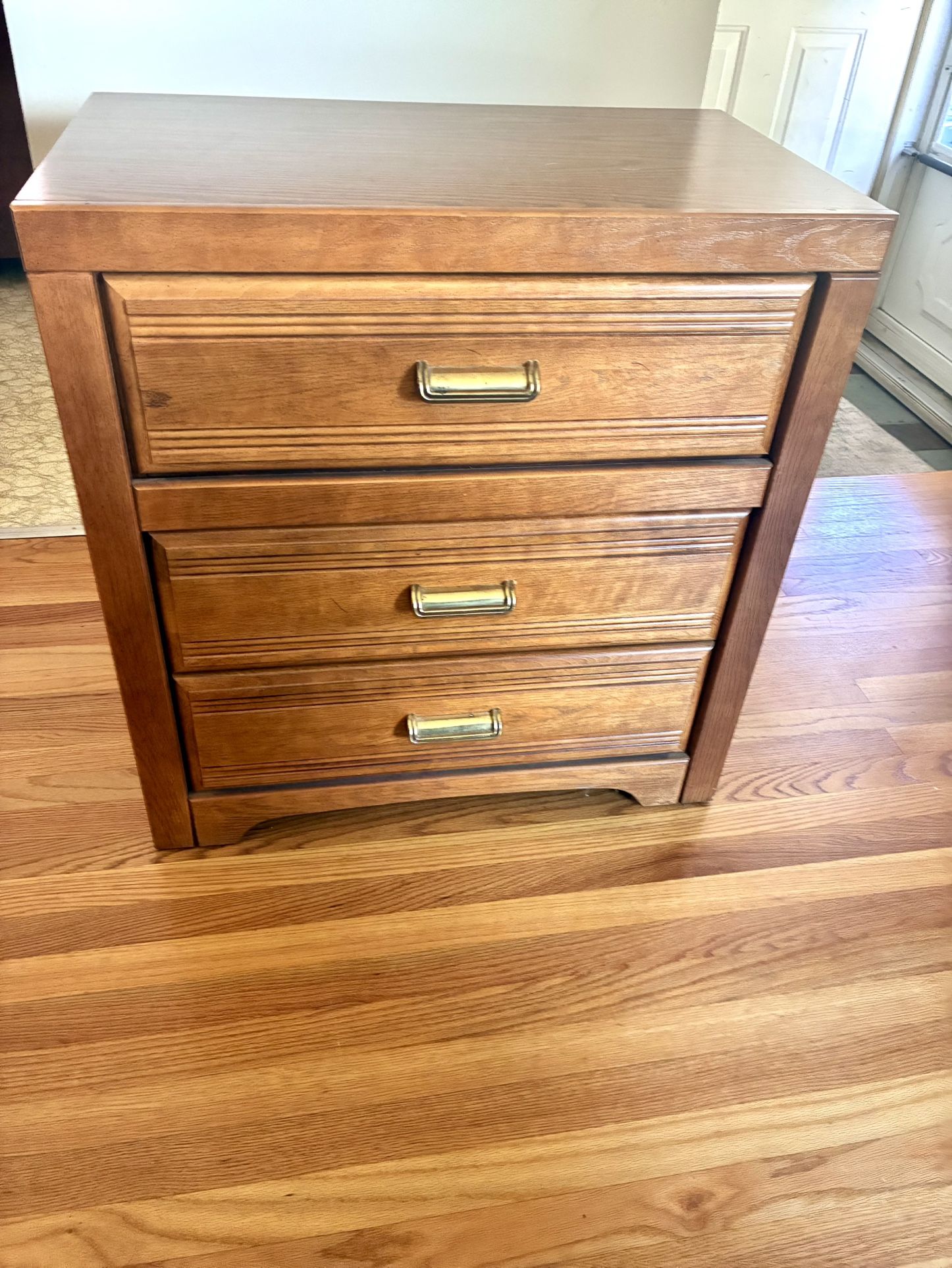 Beautiful Brown 3 Drawer Dresser/end Table$35 OBO