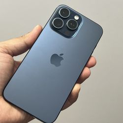 iPhone 15 Pro Max 256GB Unlocked 