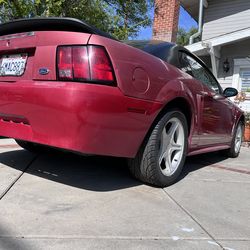2000 Ford Mustang