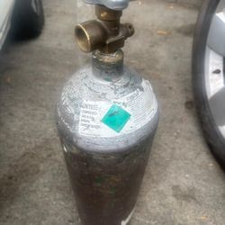 Gas Cylinder 