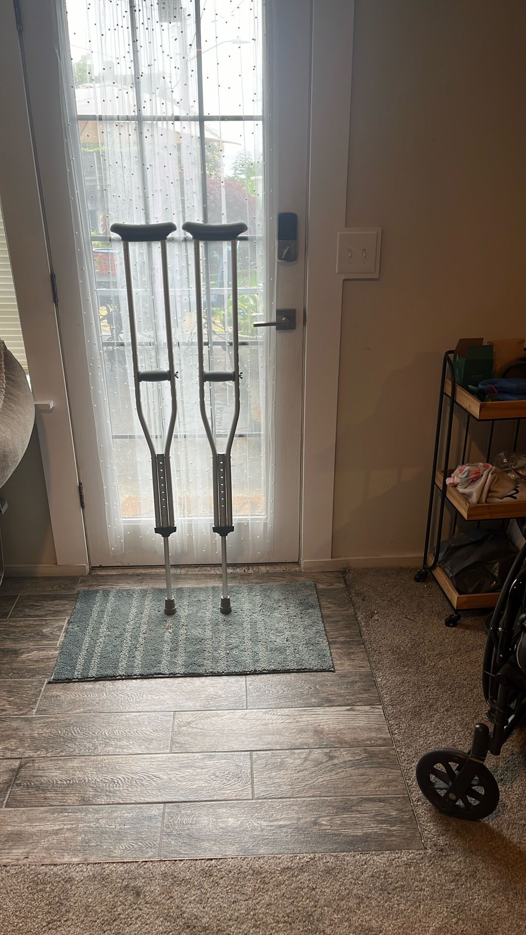 Crutches, Adjustable Height