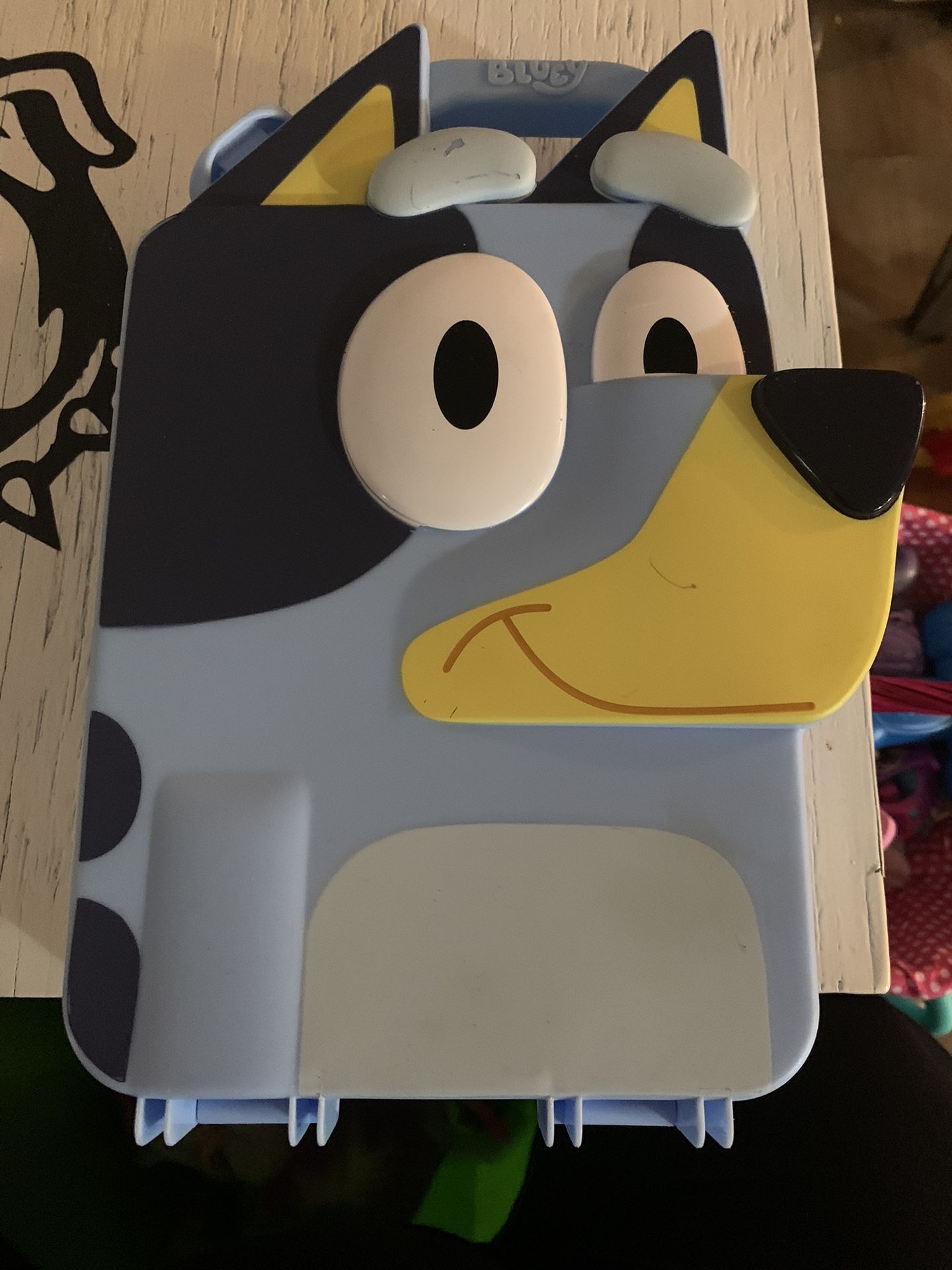 Bluey Case And Figure Set