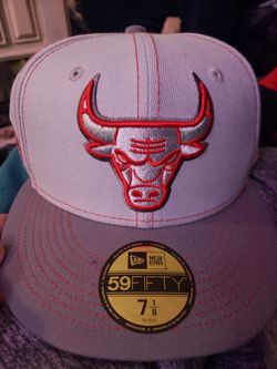 59/50 and MITCHELL AND NESS hats