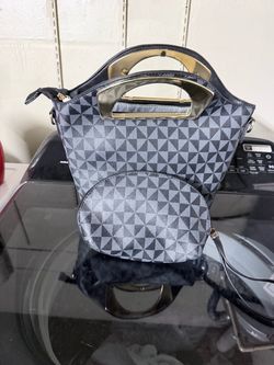 Women bag $15