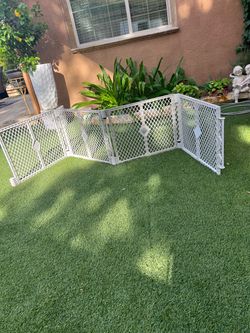 White Plastic Foldable Pet Gate Panel 26 inches tall 140 inches long