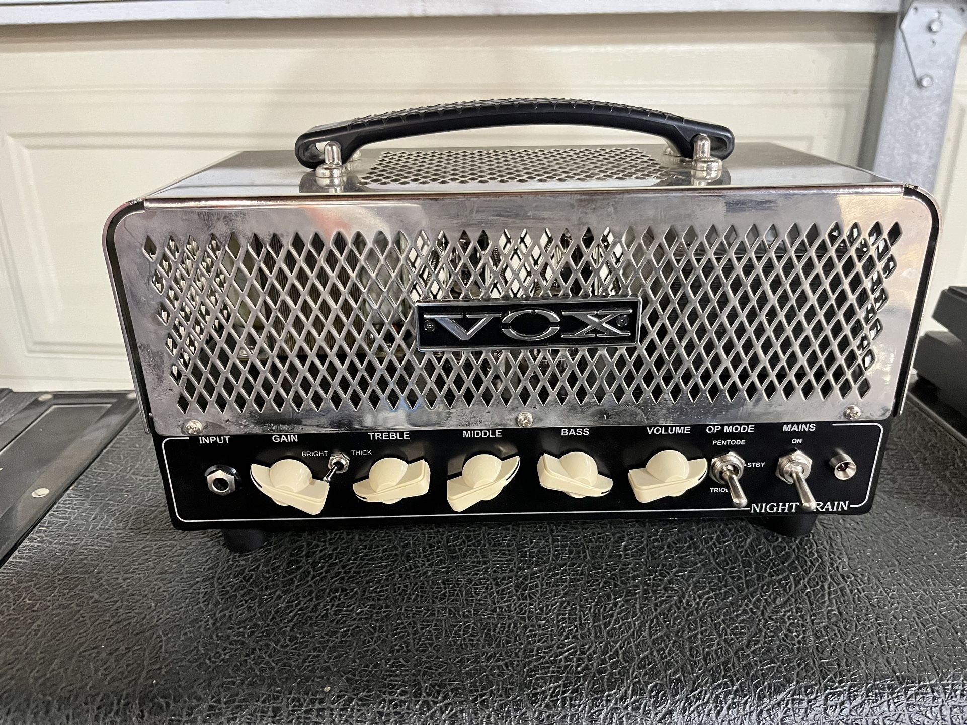 Vox 15 Watt Night Train WITH EXTRA TUBES AND CARRYING BAG