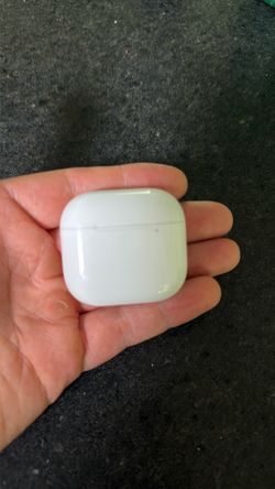 Apple AirPods 4