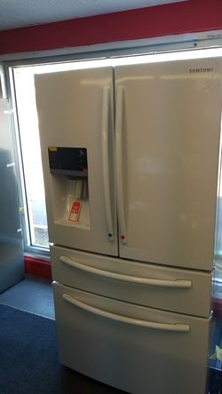 New scratch and dent Samsung 4 door fridge white 1 Year warranty