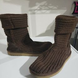 Ugg womens brown boots 5857 size 5