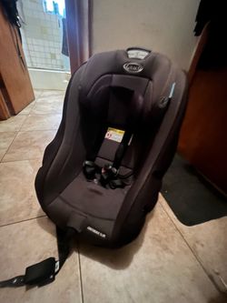 GRACO Contender Slim Convertible Car seat