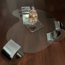 Contemporary/moderm Glass Tables 