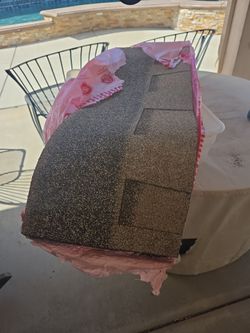 Roof shingles