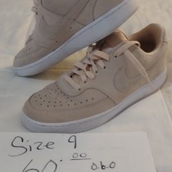 Women's Tennis Shoes