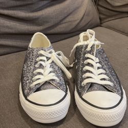 Size 7 Convers