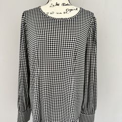 Ann Taylor black and white checkered long sleeve top. Size XL