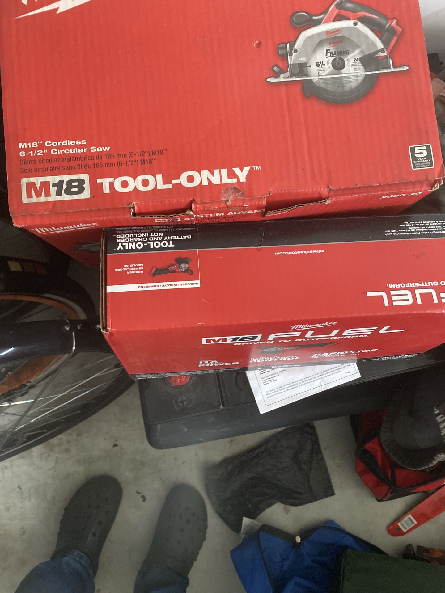 Circle Saw And  Grinder