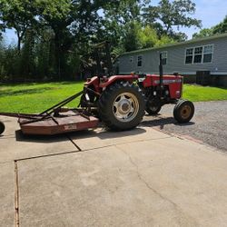 Tractor Massey Fergenson 261