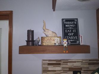 Floating shelf