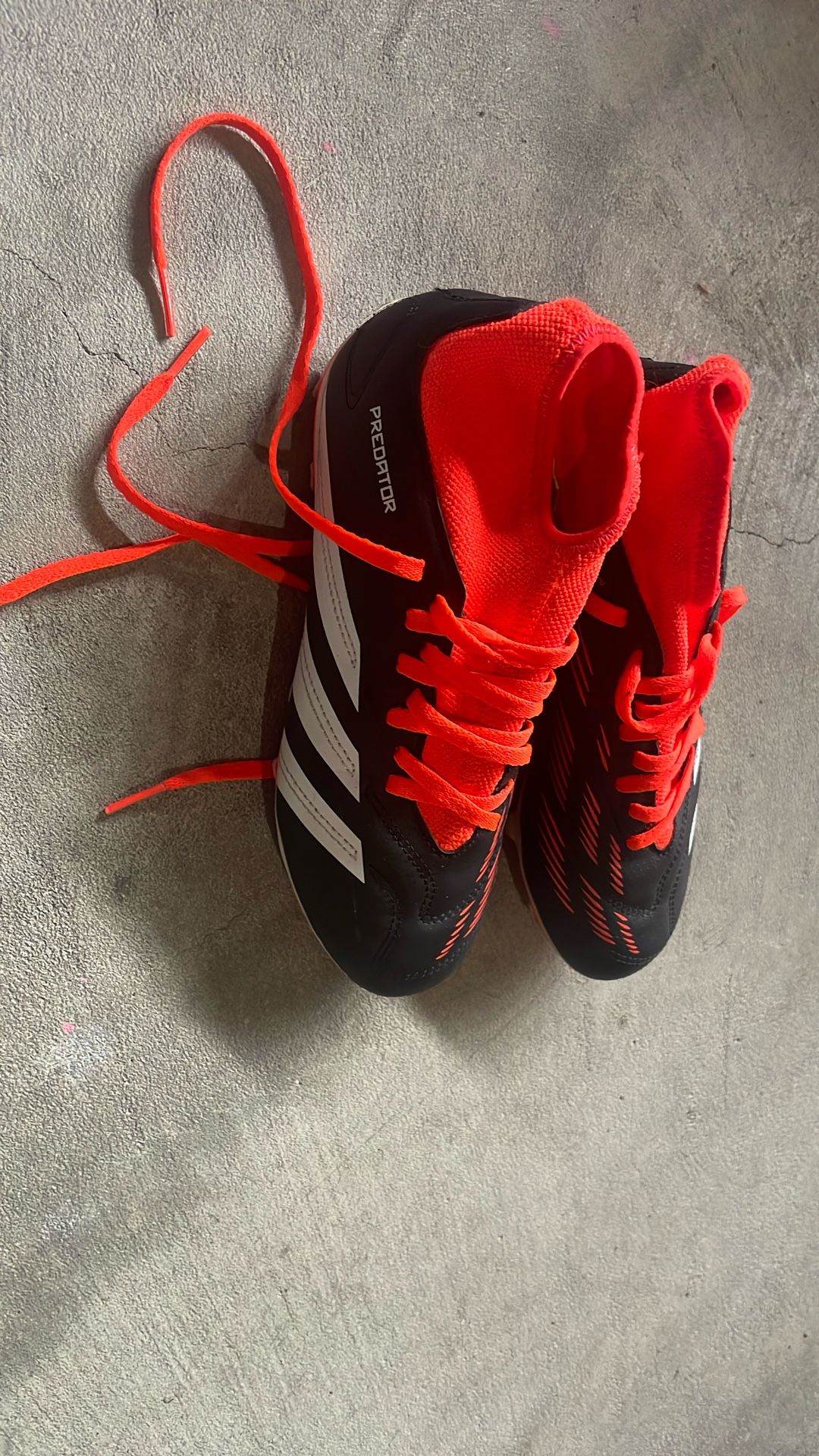 Adidas Cleats Sz 4