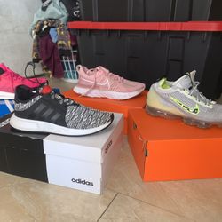 4 PAIRS OF WOMENS SNEAKERS 