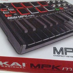Brand New Mini Keyboard Bèat Maker