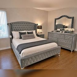 4 Pieces Gray Color velvet King & Queen Bedroom set