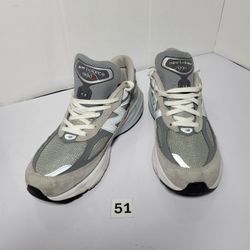 New Balance 990v6 Made in USA Grey Suede & Mesh Running Shoes, size 9,5 (51) 
