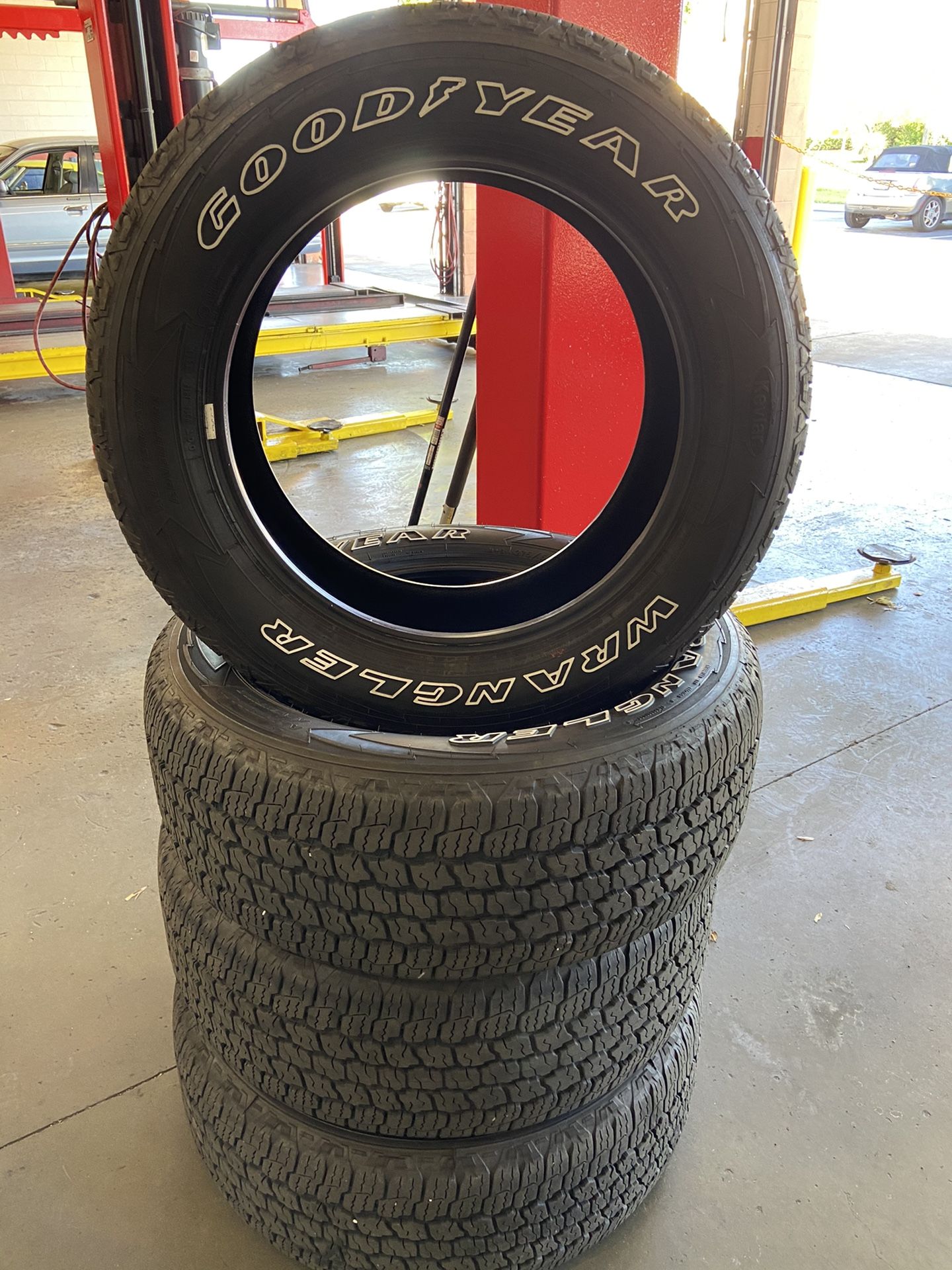 275/55R20 Goodyear Wrangler All Terrain tires (used) for Sale in Bay