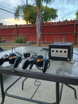 Nintendo Game Cube with Sonic Heroes
