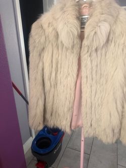 Pristine Vintage SAGA FOX Genuine Fur Jacket – Pale Ivory & Blush Lining (Size M)