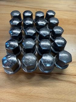 Mopar OEM Set of 20 Lug Nuts Dodge Ram 1500 Durango Dakota (contact info removed)AA