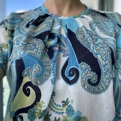 Tailored shirt with a colored pattern!