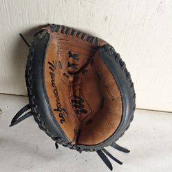 MacGregor Catcher's Mitt, Junior Series.. 29"