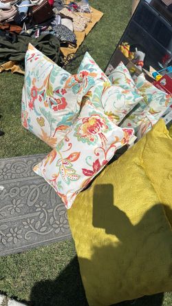 Beautiful patio pillows