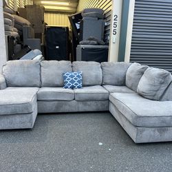 Sectional Couch 