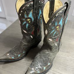 Woman’s Corral Boots Size 8