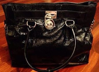 Authentic Michael Kors Hamilton patent leather purse