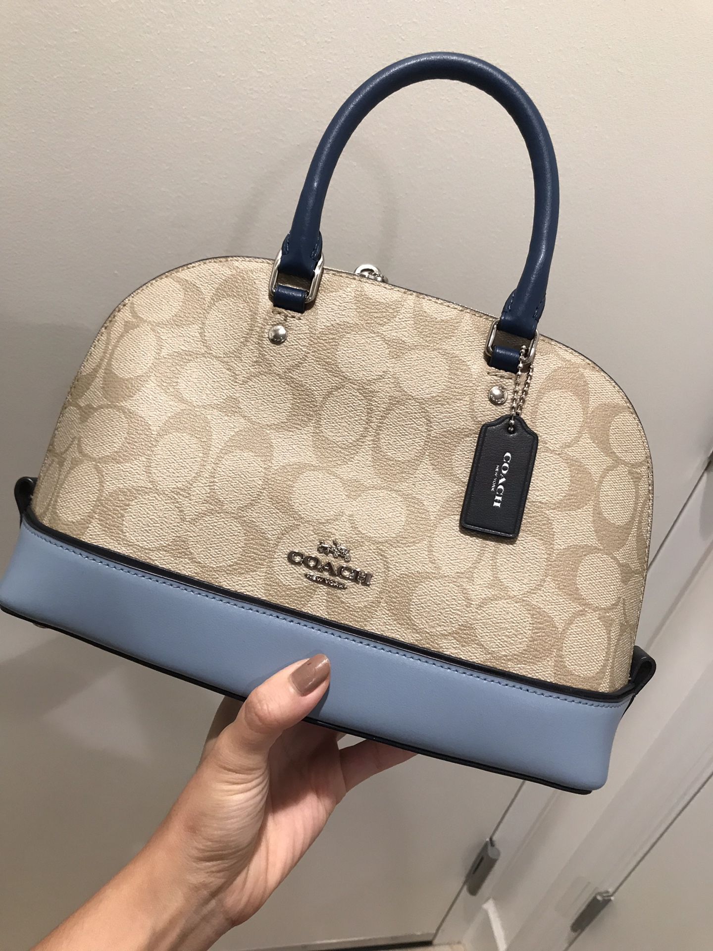 COACH MINI SIERRA SATCHEL IN COLORBLOCK SIGNATURE for Sale in North  Bethesda, MD - OfferUp
