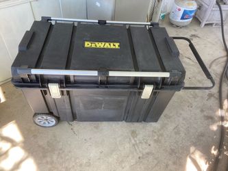 DeWalt Rolling Tool Box on Wheels