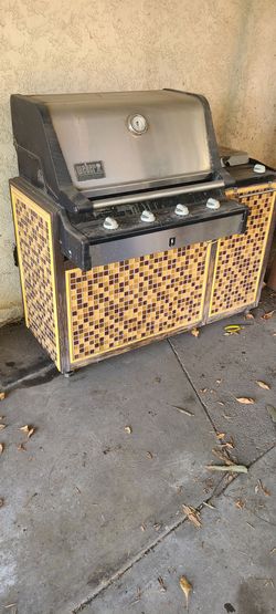 BBQ pit..good condition