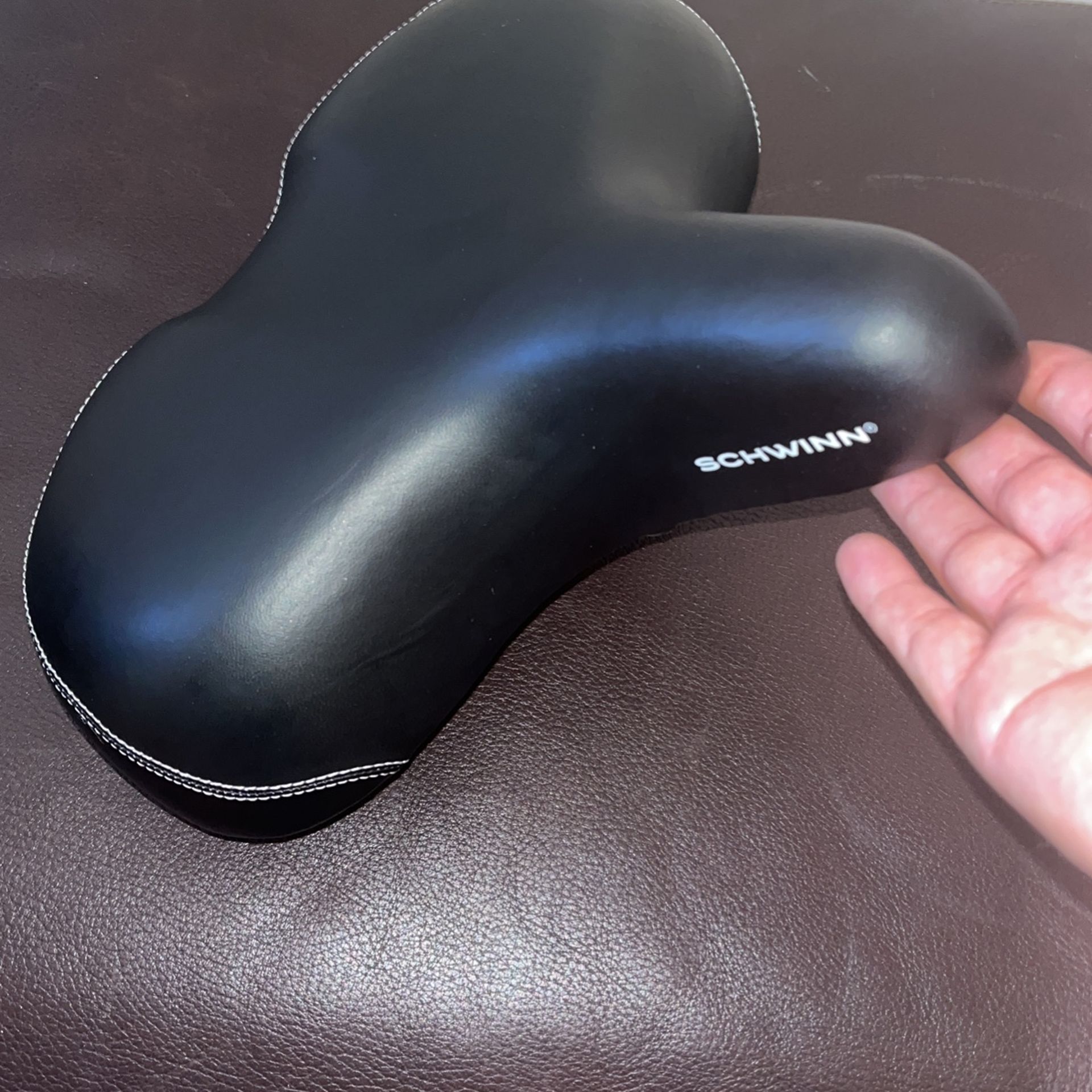 SCHWINN Bicycle Seat for Sale in Sacramento, CA OfferUp